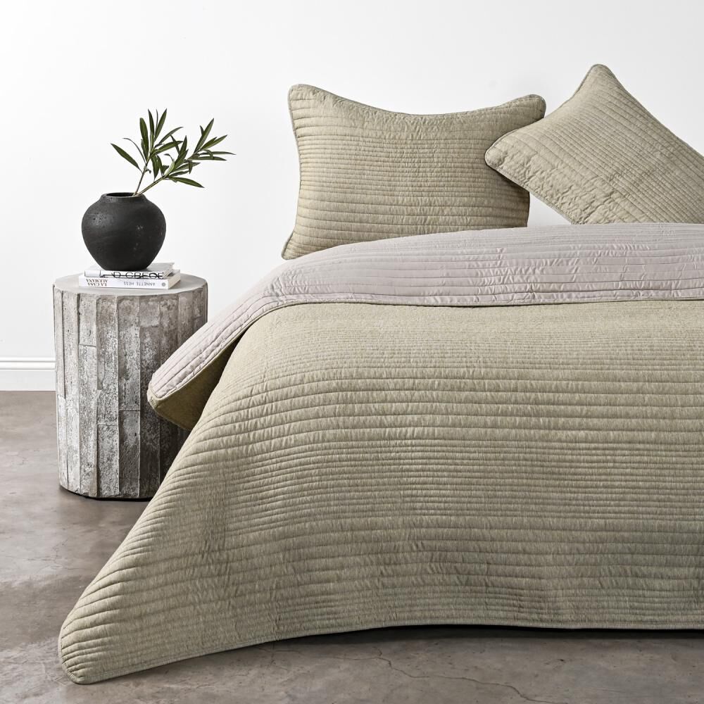 Quilt Elements & Co Linen / King image number 0.0