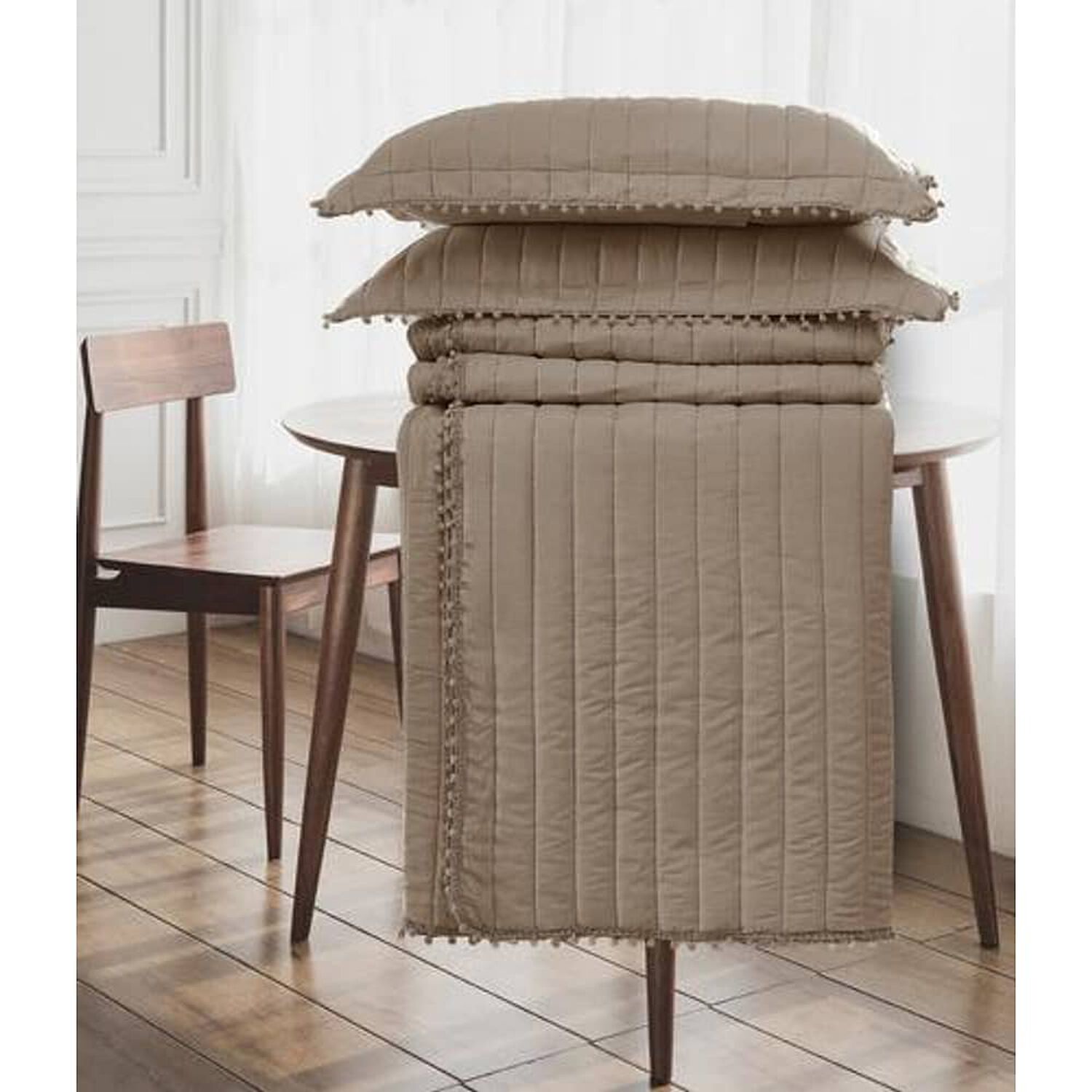 Quilt Andes Pom Pom Taupe 1.5 Plazas image number 1.0