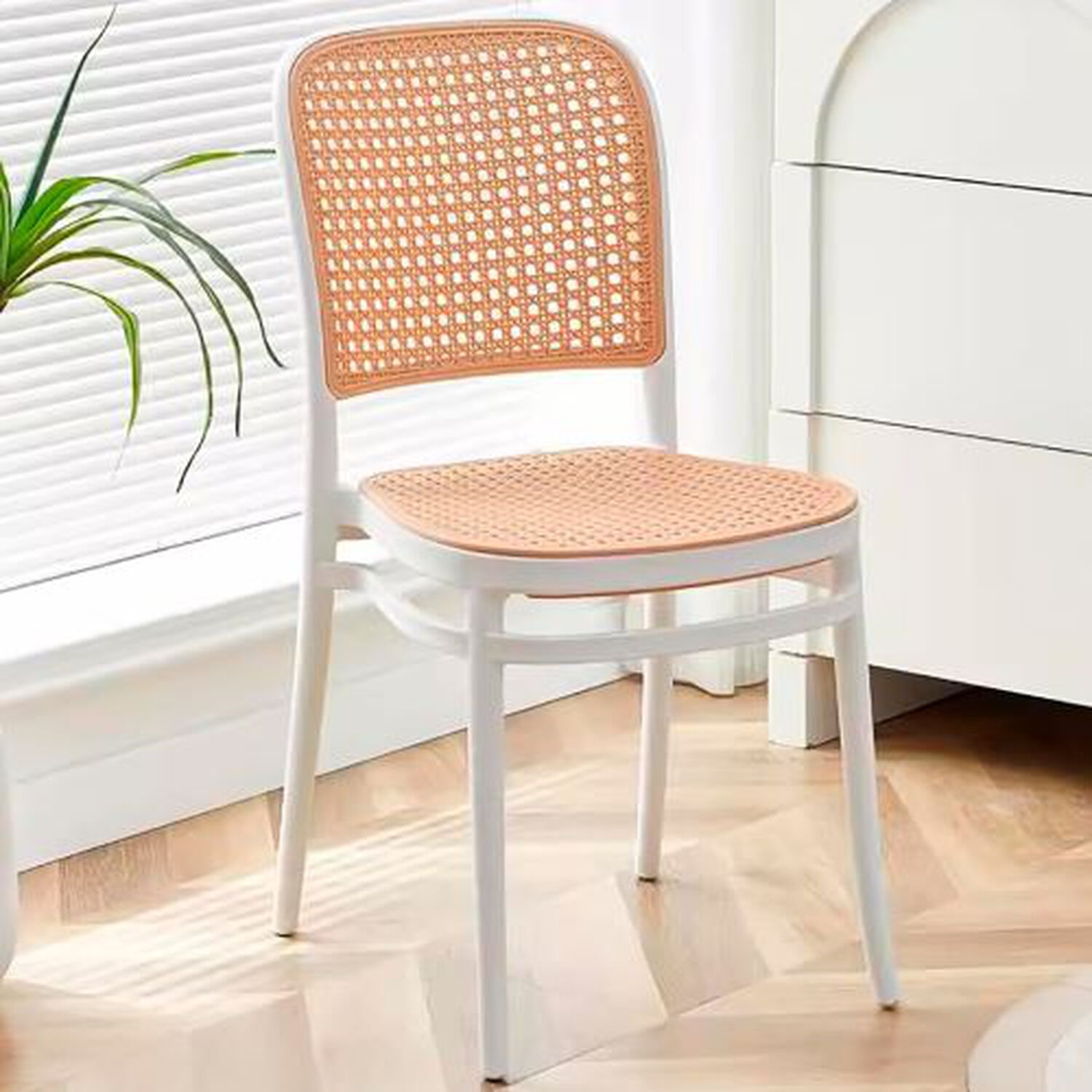 Silla Lombard&iacute;a Negra De Polipropileno Dise&ntilde;o Moderno image number 5.0