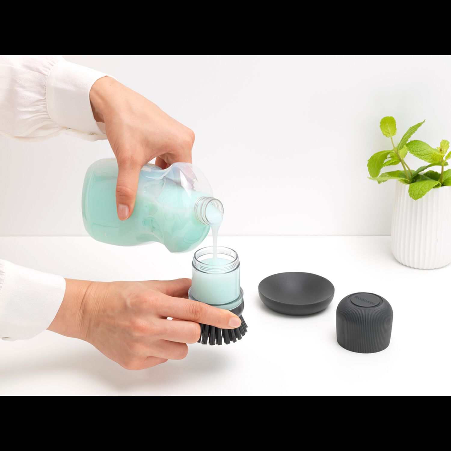 Cepillo Para Platos Con Dispensador Dark Grey image number 4.0