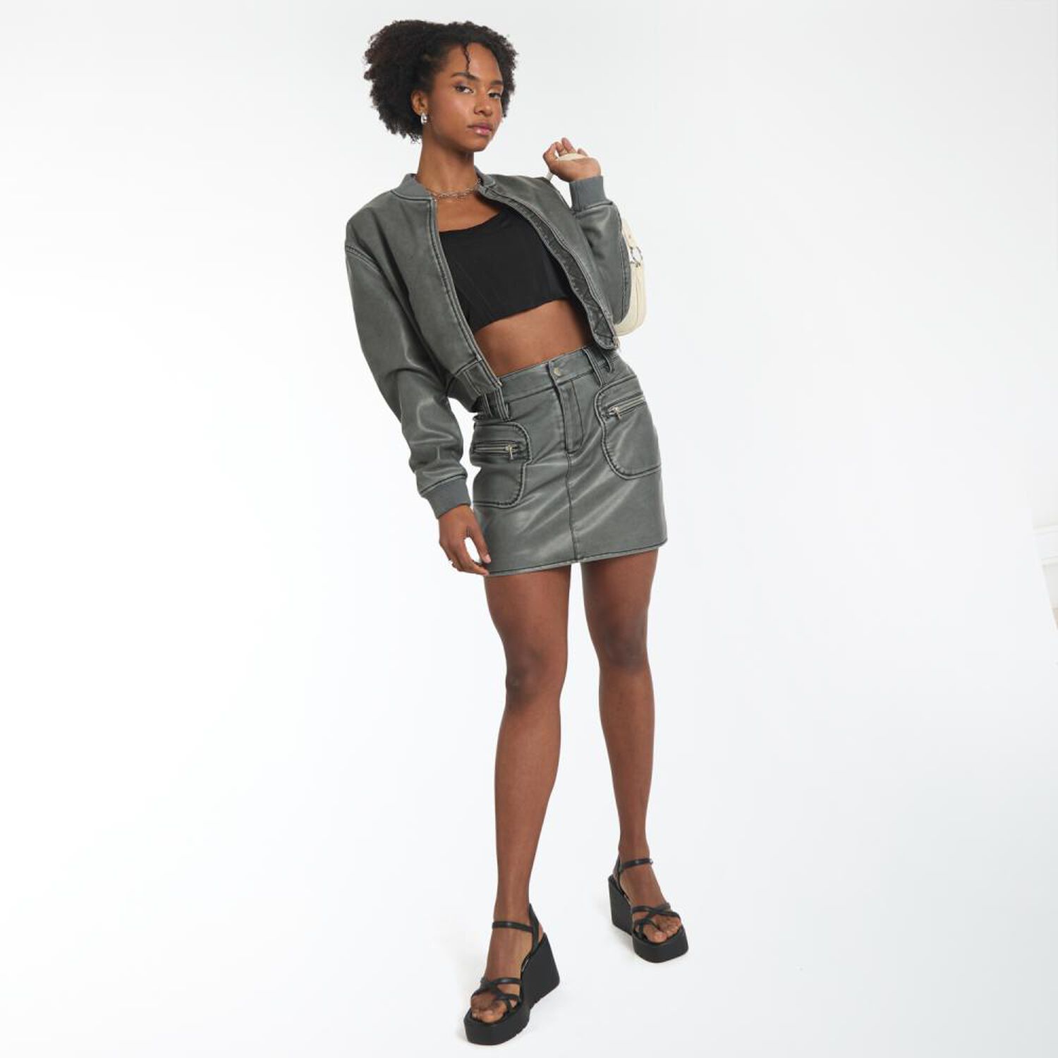 Falda Mini Ecocuero Tiro Corto Super Skinny Mujer Rolly Go image number 1.0