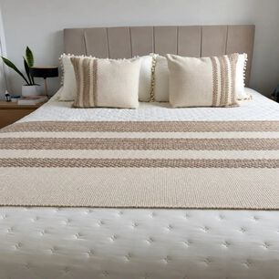 Set Piecera L&iacute;neas Arena Boho + 2 Fundas Texturizadas 4545