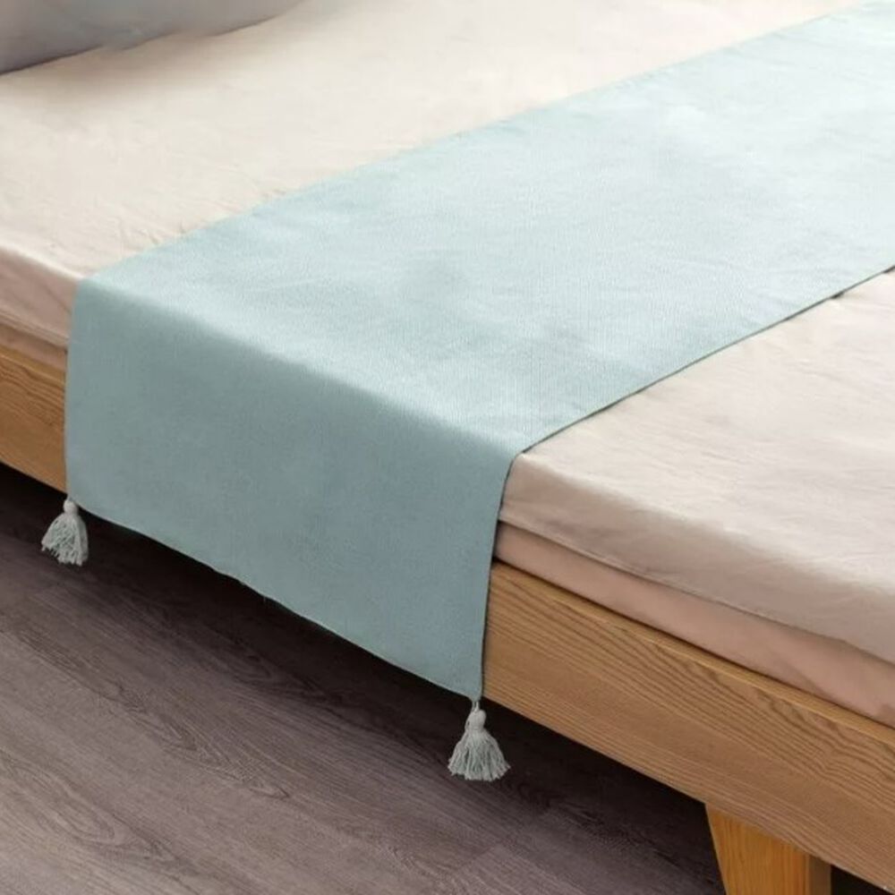 Piecera De Lino Con Pompones Medida 70x210cm King -2 Plazas. Color Aqua image number 0.0