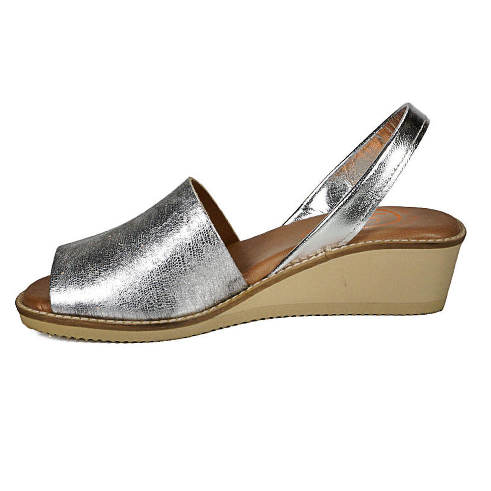 Sandalia Cuero Anika Plateado image number 4.0