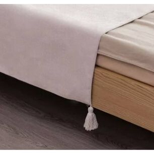 Piecera De Lino Con Pompones Medida 70x210cm King -2 Plazas. Crema
