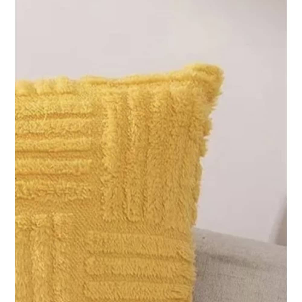 Funda Para Cojin Peludo Plufunda Para Cojin Peludo Plush Medida 45x45cm Decoracion Amarillosh Medida 45x45cm Decoracion Amarillo image number 2.0