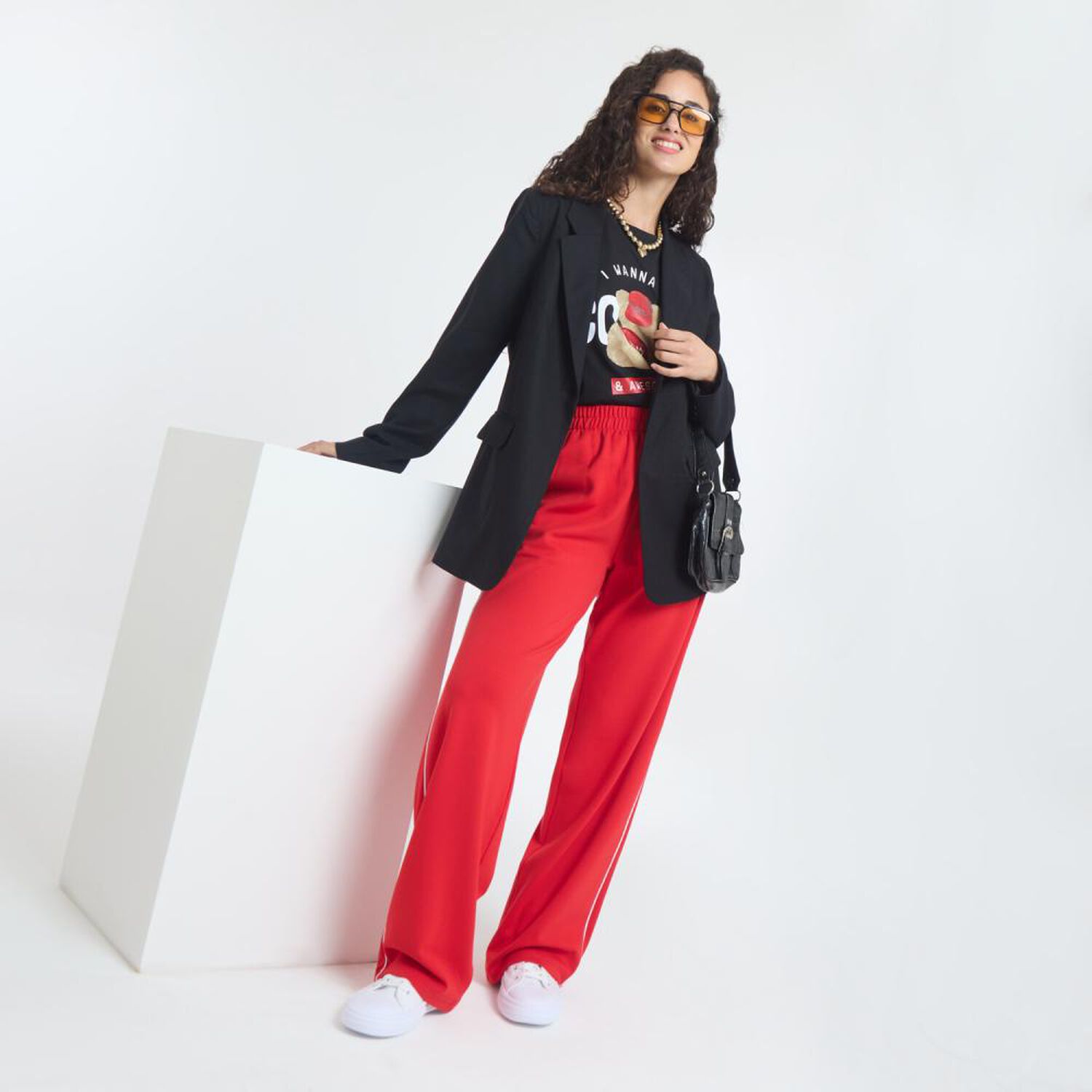 Pantal&oacute;n De Buzo Stripe Tiro Medio Regular Mujer Freedom image number 1.0
