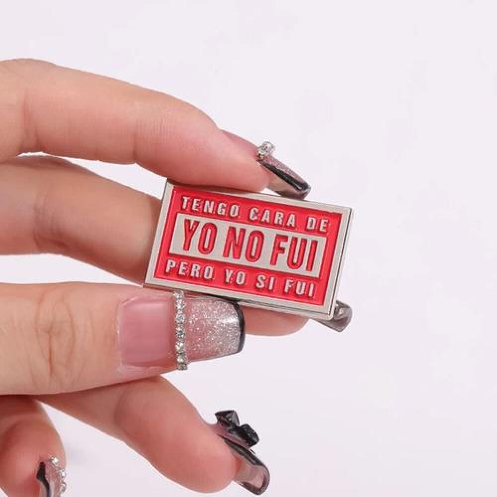 Pin Broche Entretenido Divertido Tengo Cara De Yo No Fui image number 2.0