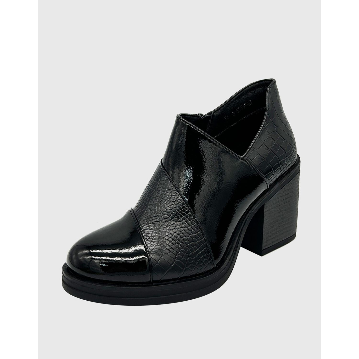 Botin Para Mujer Charol Con Taco Negro image number 0.0