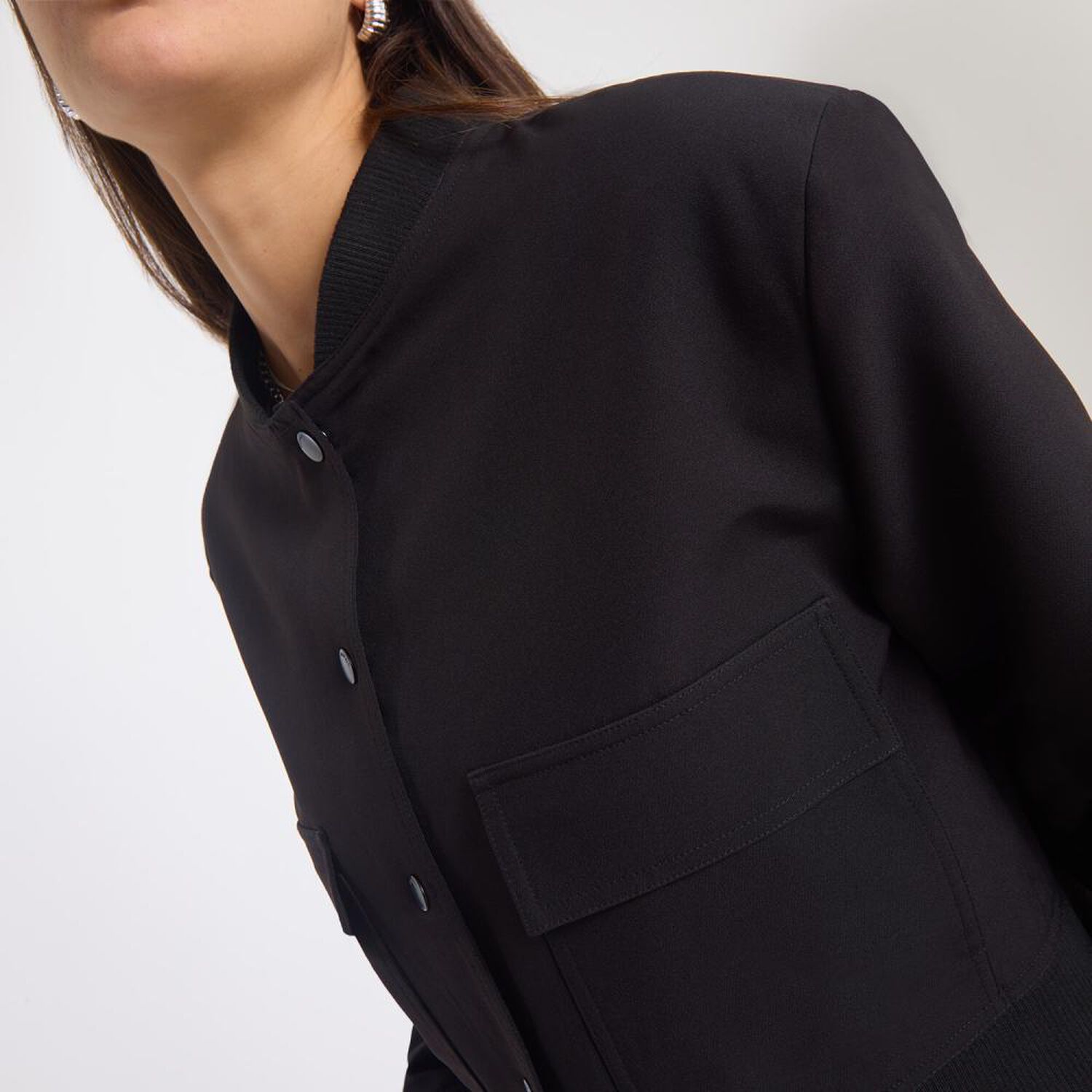 Chaqueta Bomber Cuello Mao Mujer Rolly Go image number 4.0
