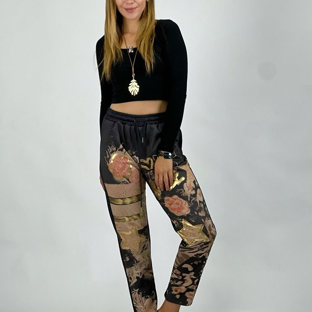 Jogger Gamuza Print Estrellas Y Flores Smile image number 5.0