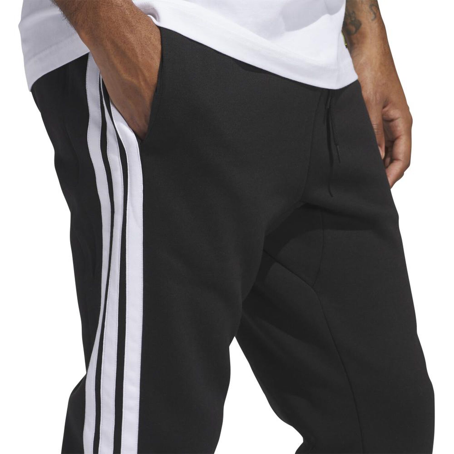 Pantal&oacute;n Hombre Essentials Fleece 3 Bandas Adidas image number 6.0