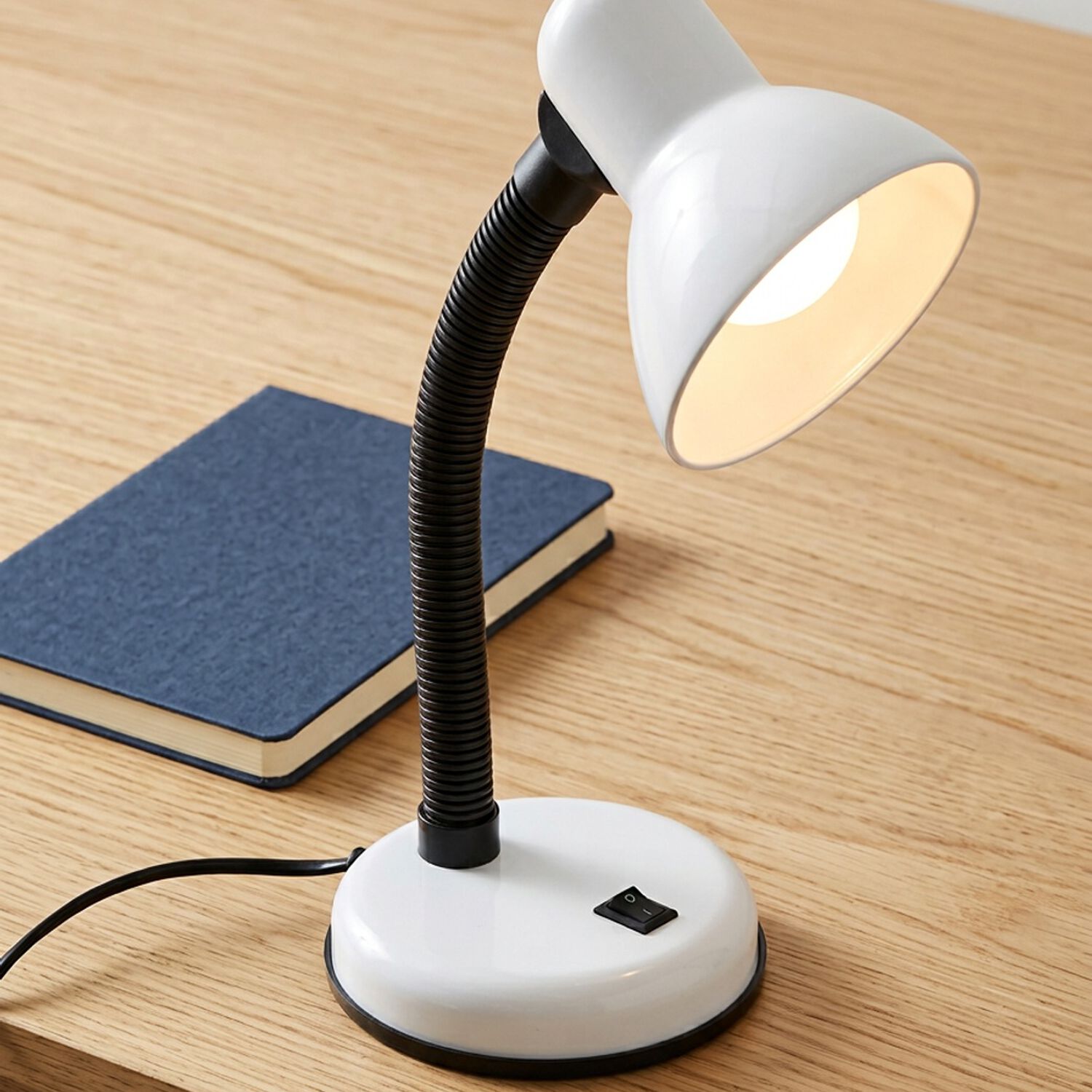 L&aacute;mpara De Escritorio Flexible Pm2694 - Blanco. image number 1.0