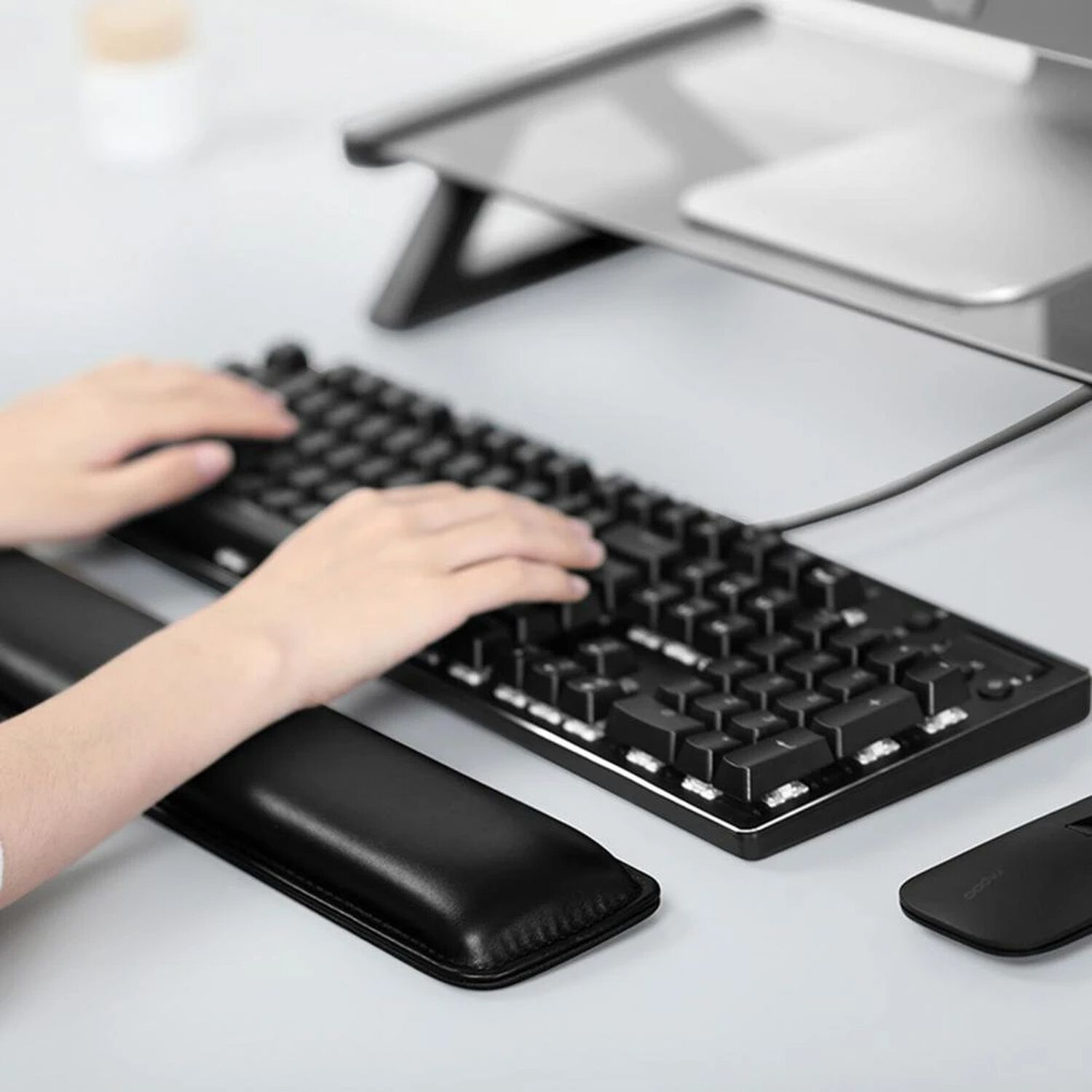 Apoya Mu&ntilde;ecas Ergon&oacute;mico De Gel Para Teclado Memory Foam Pro image number 3.0