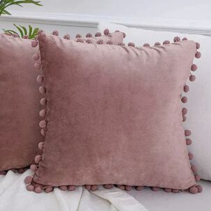 Funda De Cojines Con Pompones. Medida 45x45. Terciopelo. Palo Rosa Funda De Cojines Con Pompones. Medida 45x45. Terciopelo. Palo Rosa