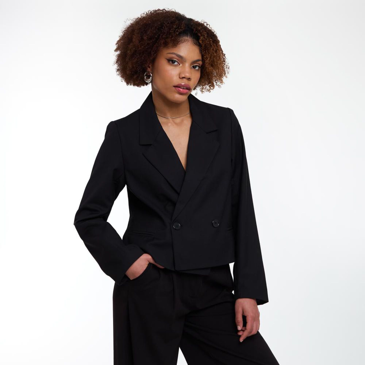 Blazer Corto Con Botones Cuello Solapa Mujer Rolly Go image number 0.0