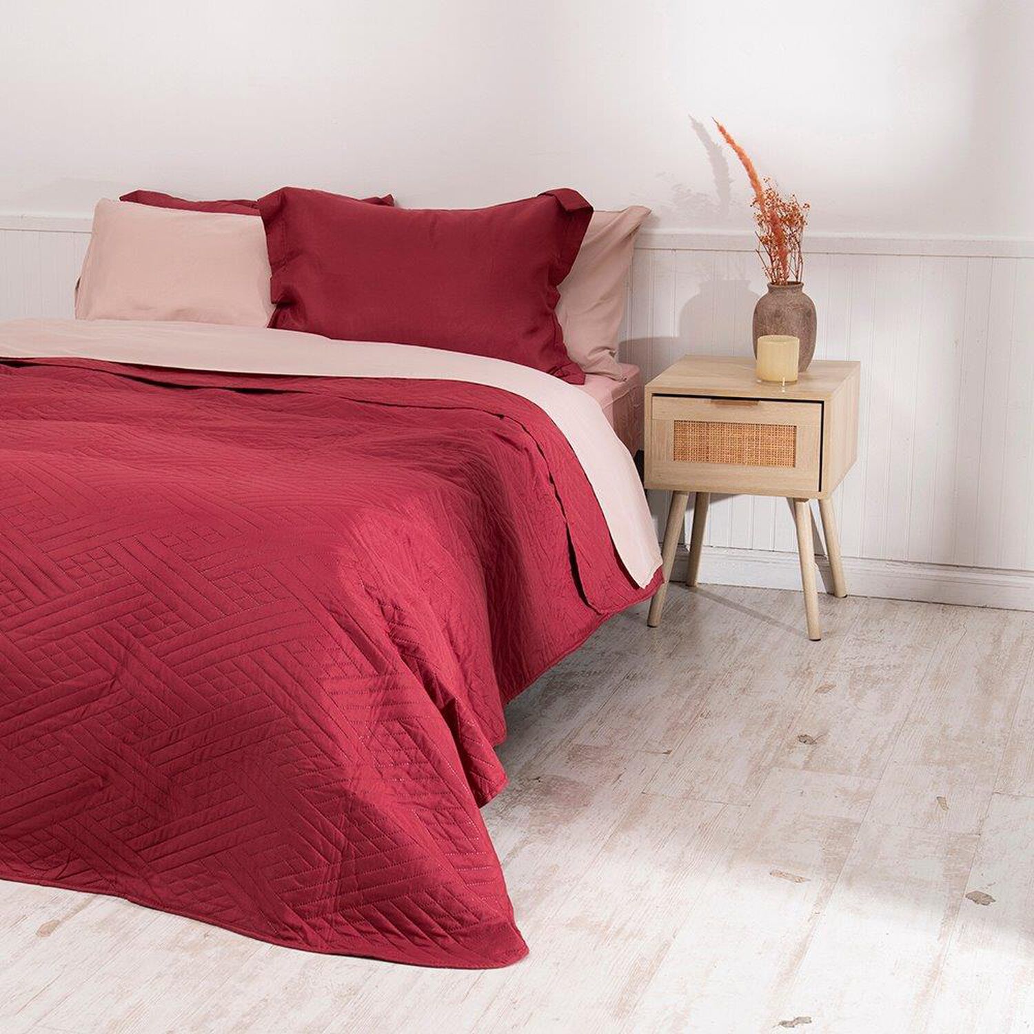 Set Quilt Liso + Sabana Liso 1.5 P Rojo image number 2.0
