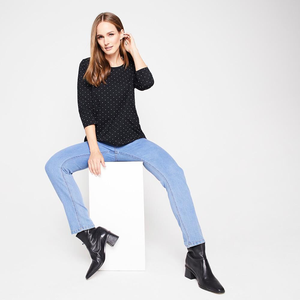 CHAQUETA DENIM + BOTINES TACO CUADRADO