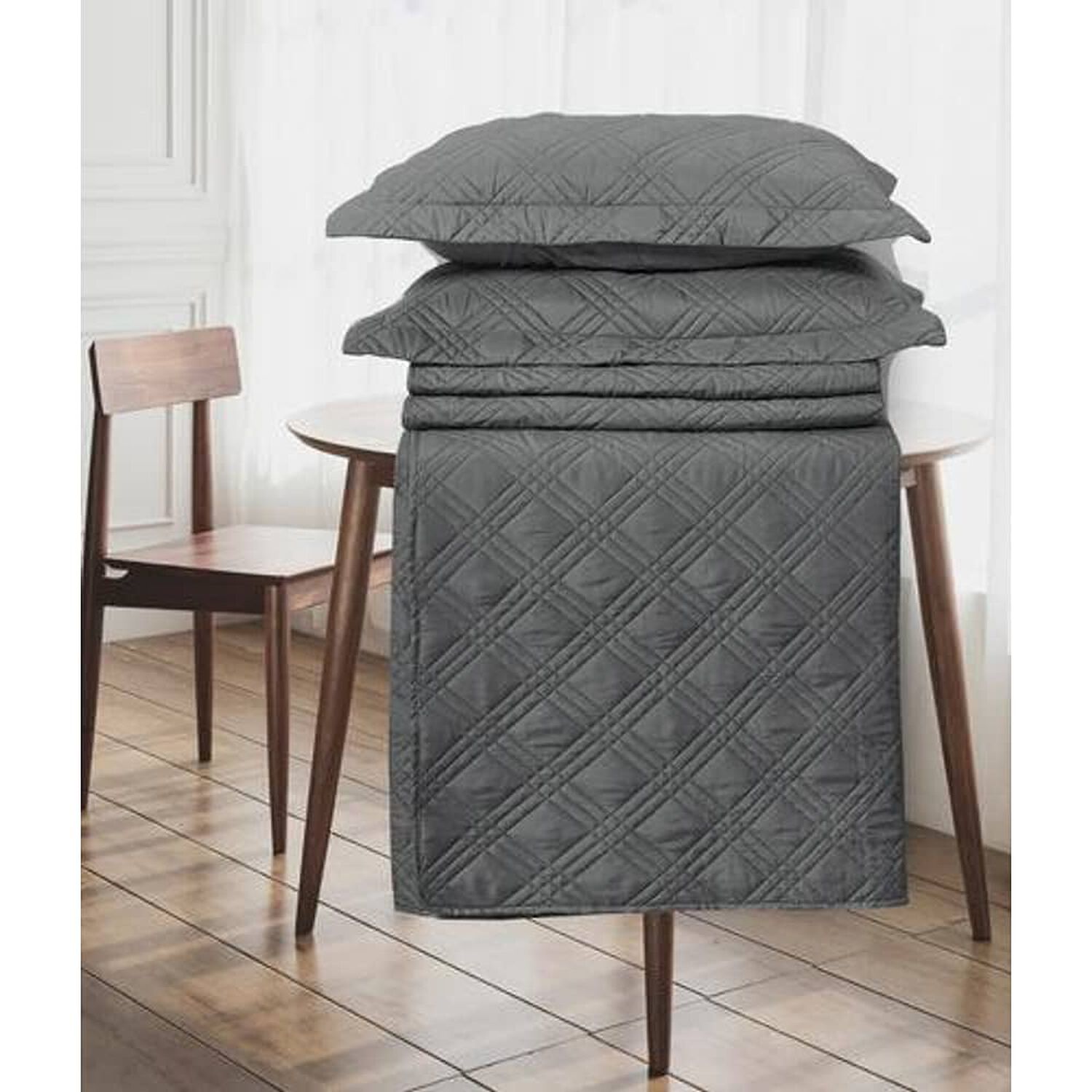 Quilt Andes Liso Gris King image number 1.0