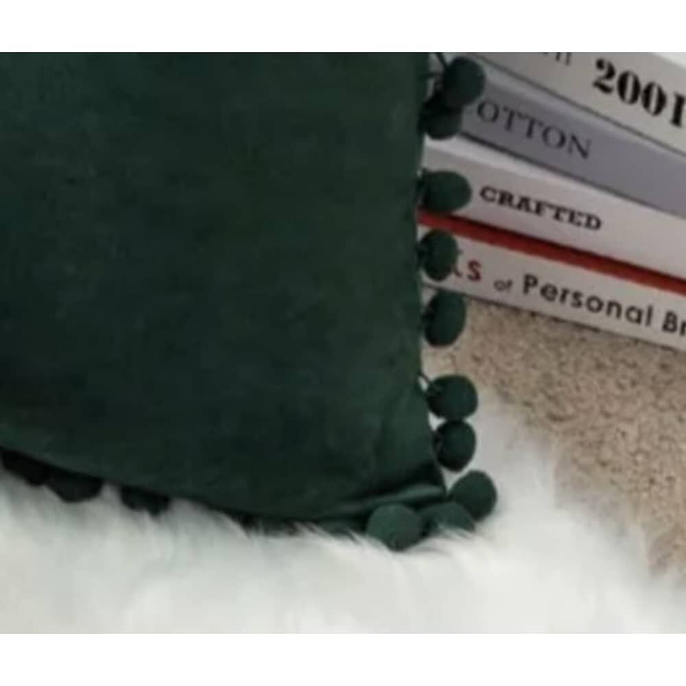 Funda De Cojines Con Pompones. Medida 45x45. Terciopelo. Verde image number 2.0