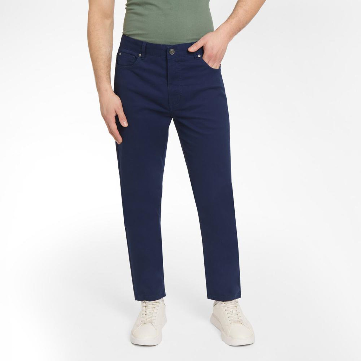 Pantal&oacute;n Liso Tiro Medio Slim Fit Hombre Az Black image number 0.0