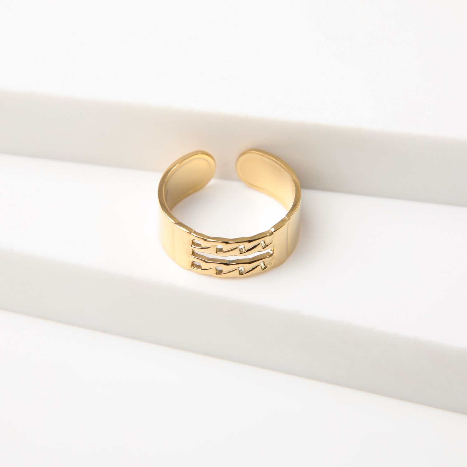 Anillo 19v69 Dorado Mujer Str248 image number 0.0