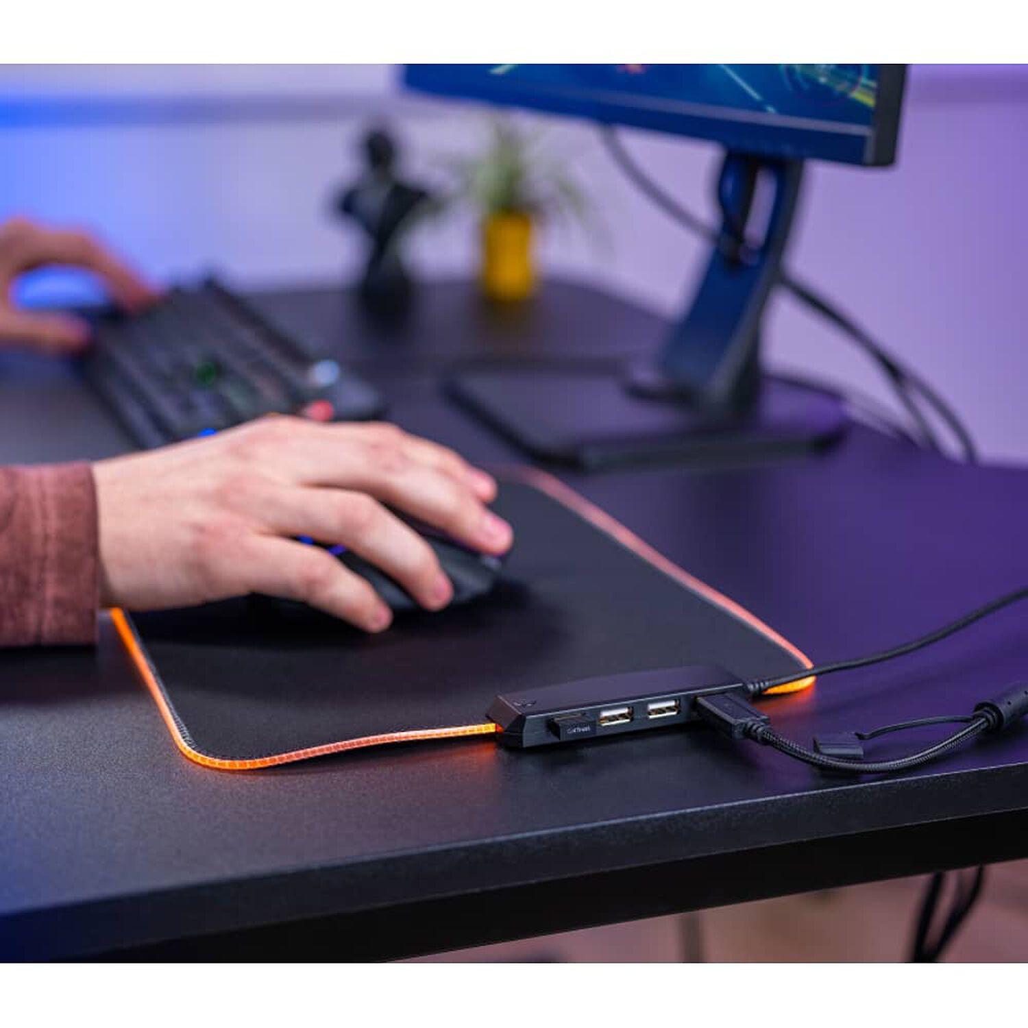 Mouse Pad Gamer Trust Glide L Rgb Con Hub Usb 4 Puertos image number 10.0