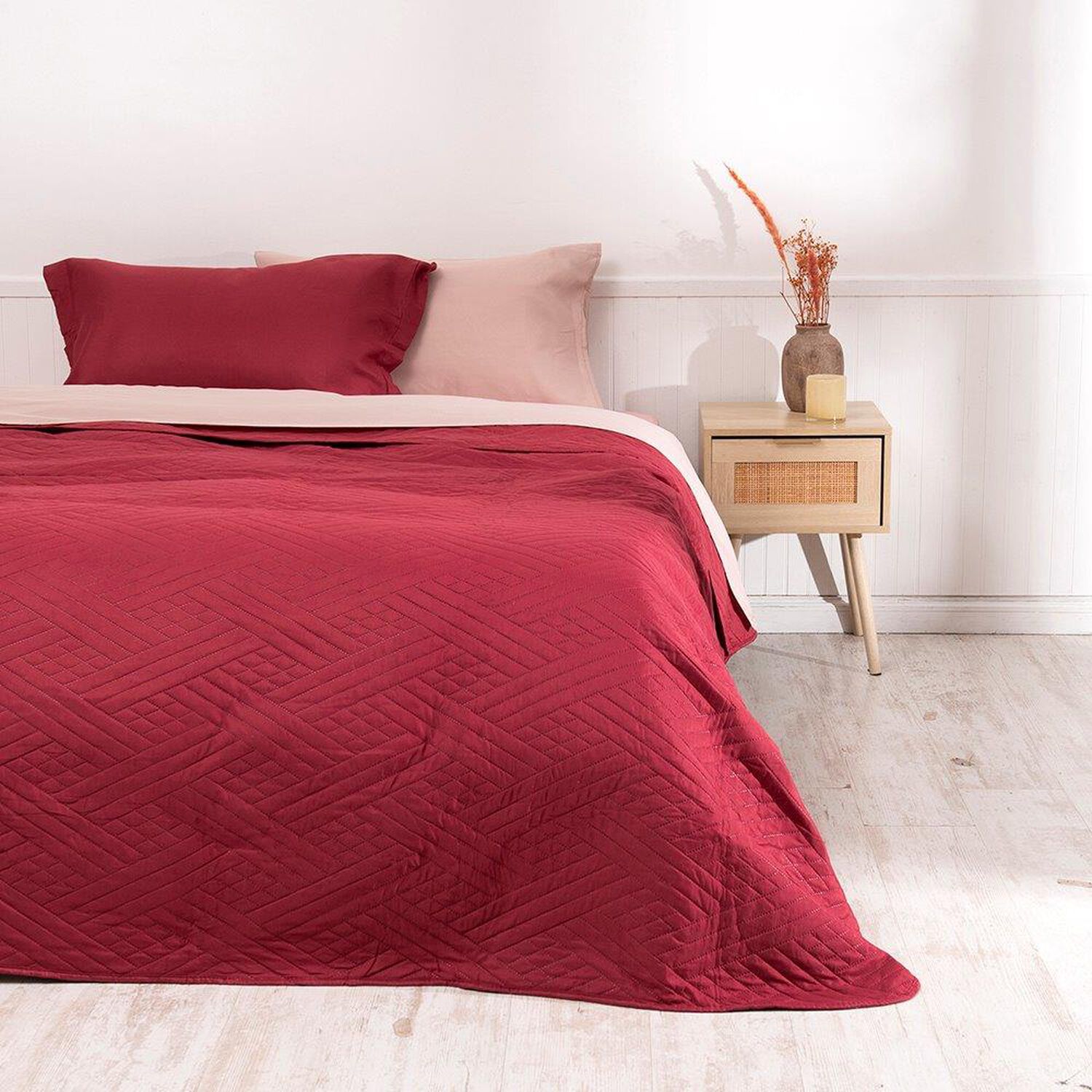 Set Quilt Liso + Sabana Liso 1.5 P Rojo image number 0.0