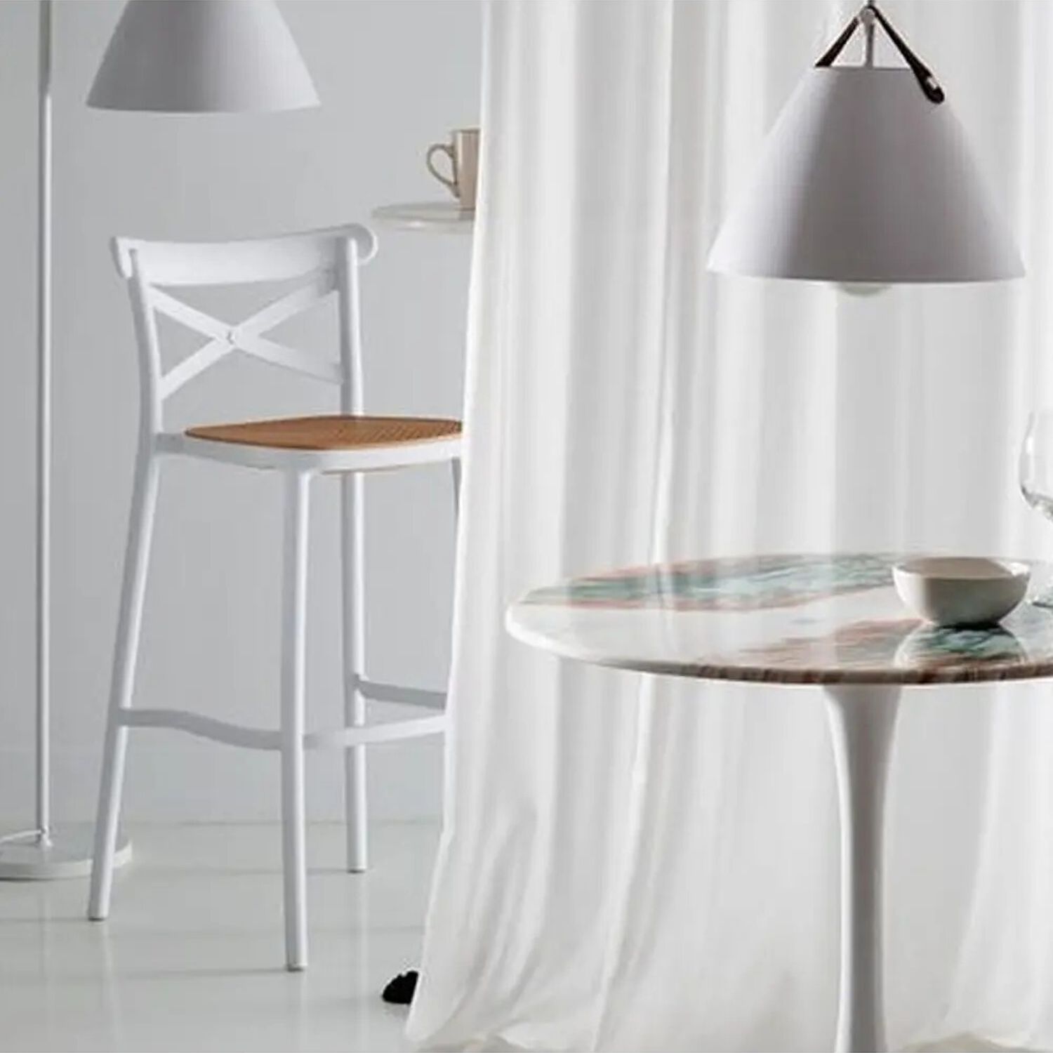 Pack 4 Taburetes Danubio Blanco (65 Cm) image number 2.0