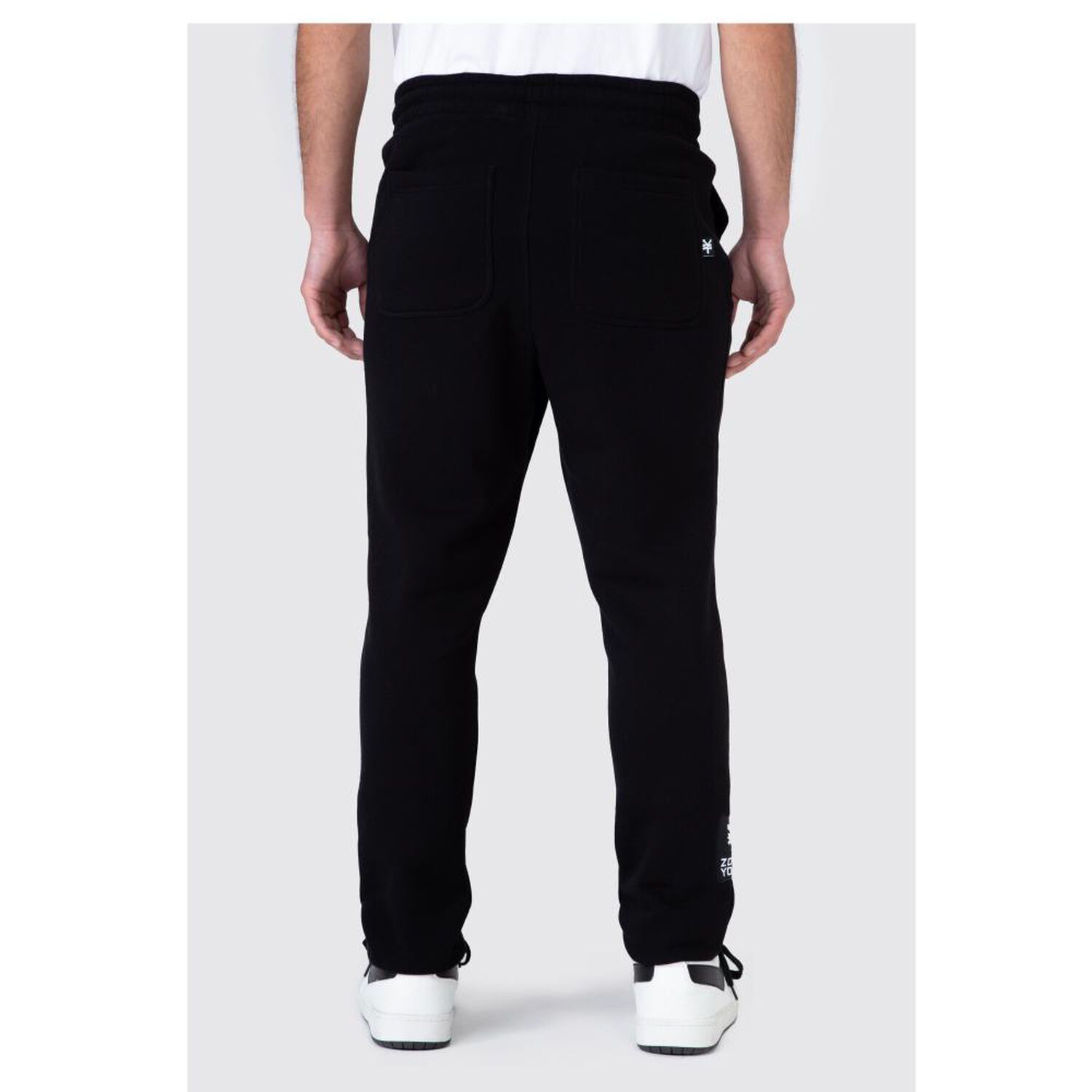 Jogger Liso Pretina El&aacute;sticada Tiro Medio Regular Hombre Zoo York image number 3.0