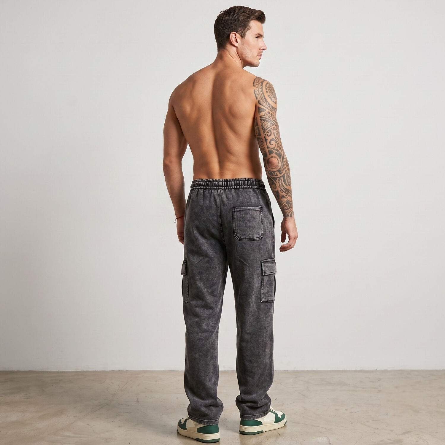 Pantal&oacute;n Buzo Ancho Cargo Hombre Acid Wash image number 2.0