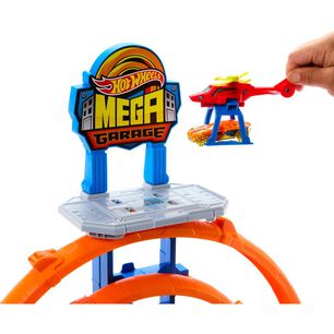 Autopista Hotwheels City Mega Garage
