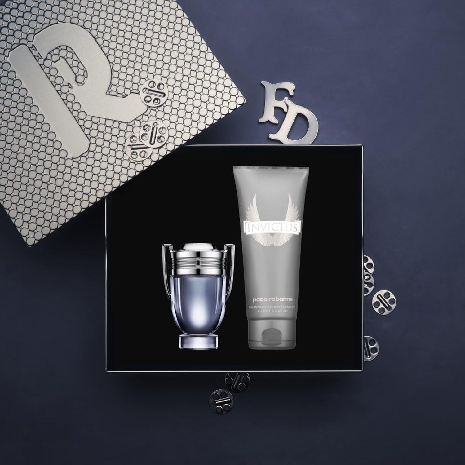 Set De Perfumer&iacute;a Hombre Invictus Paco Rabanne / 50 Ml / Eau De Toilette + All Over Shampoo 100 Ml image number 3.0