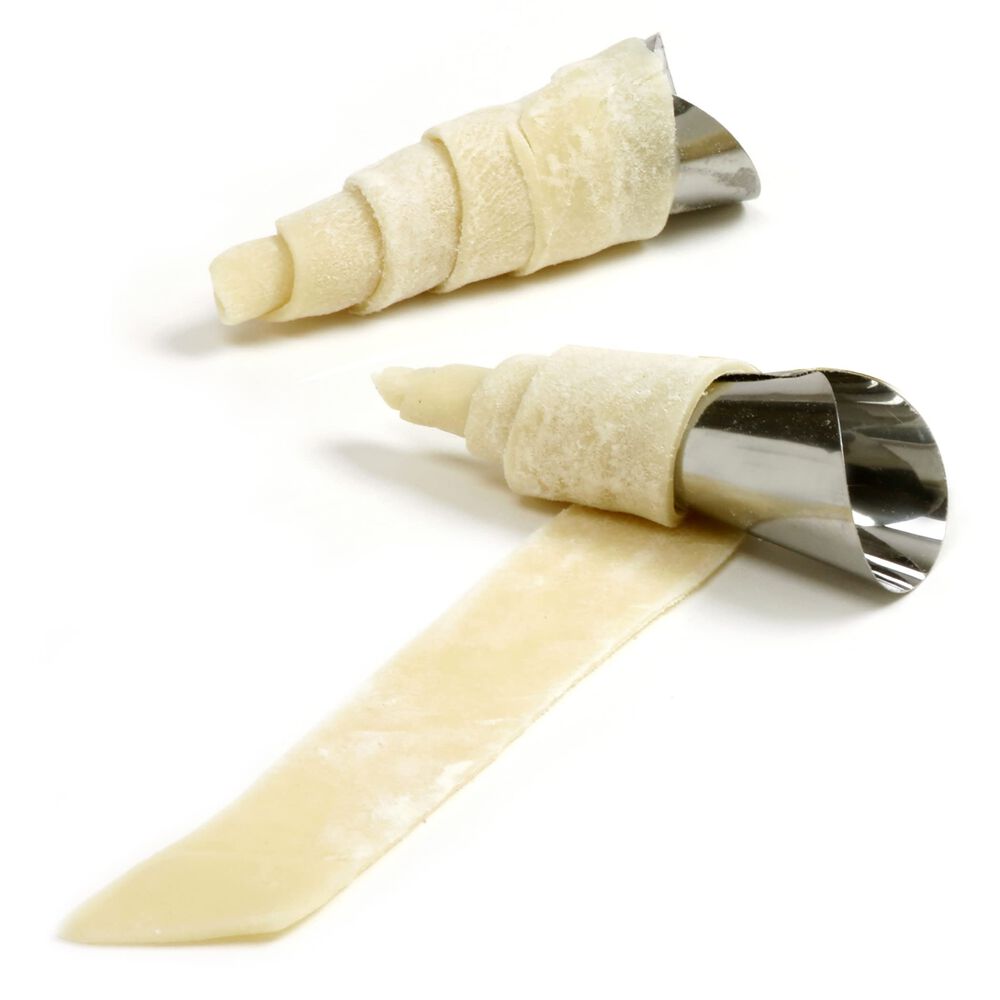 Set De 24 Moldes Con Forma De Cono Para Cannolis Y Croissants image number 2.0