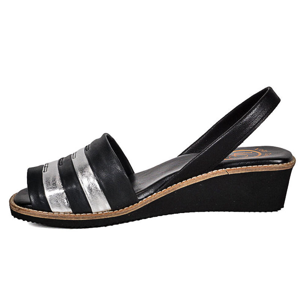 Sandalia Cuero Charmiane Negro Plata image number 4.0