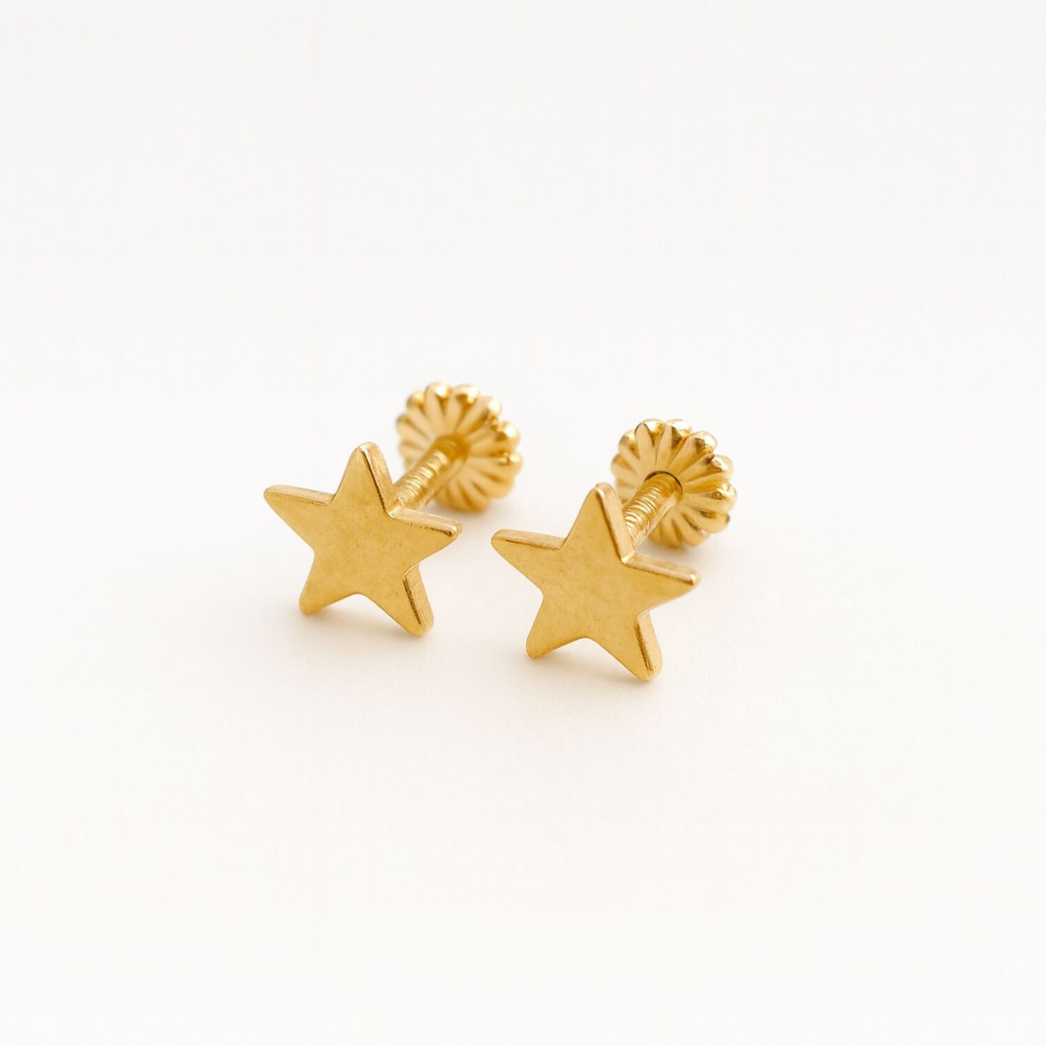 Aros Estrella 5mm Oro 18k Nacional Atornillado 0.80 Gr. Mujer Ni&ntilde;a Hipoalerg&eacute;nicos image number 0.0