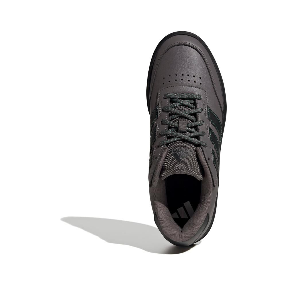 Zapatilla Urbana Hombre Adidas Courtblock Café Oscuro image number 3.0