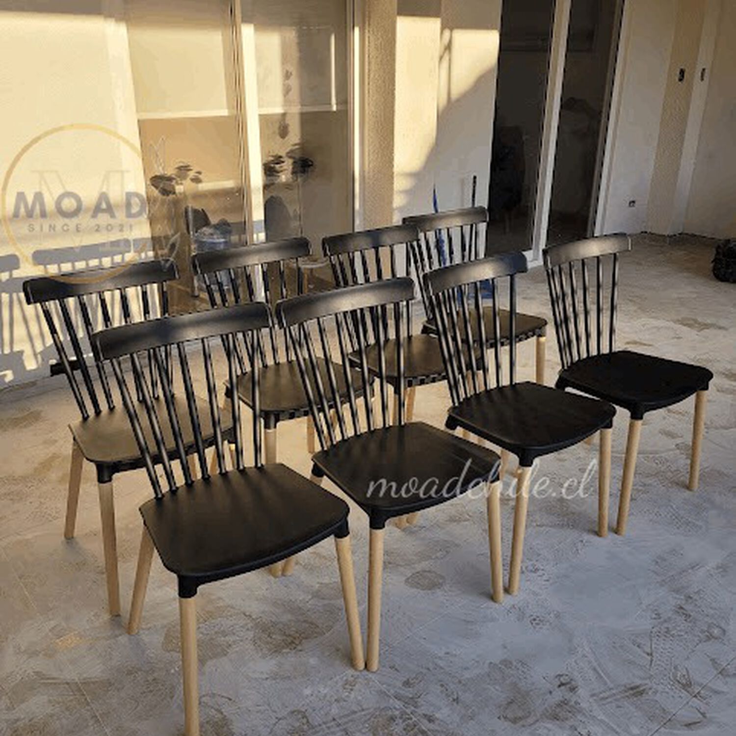 Silla Windsor De Polipropileno Con Base De Madera image number 4.0