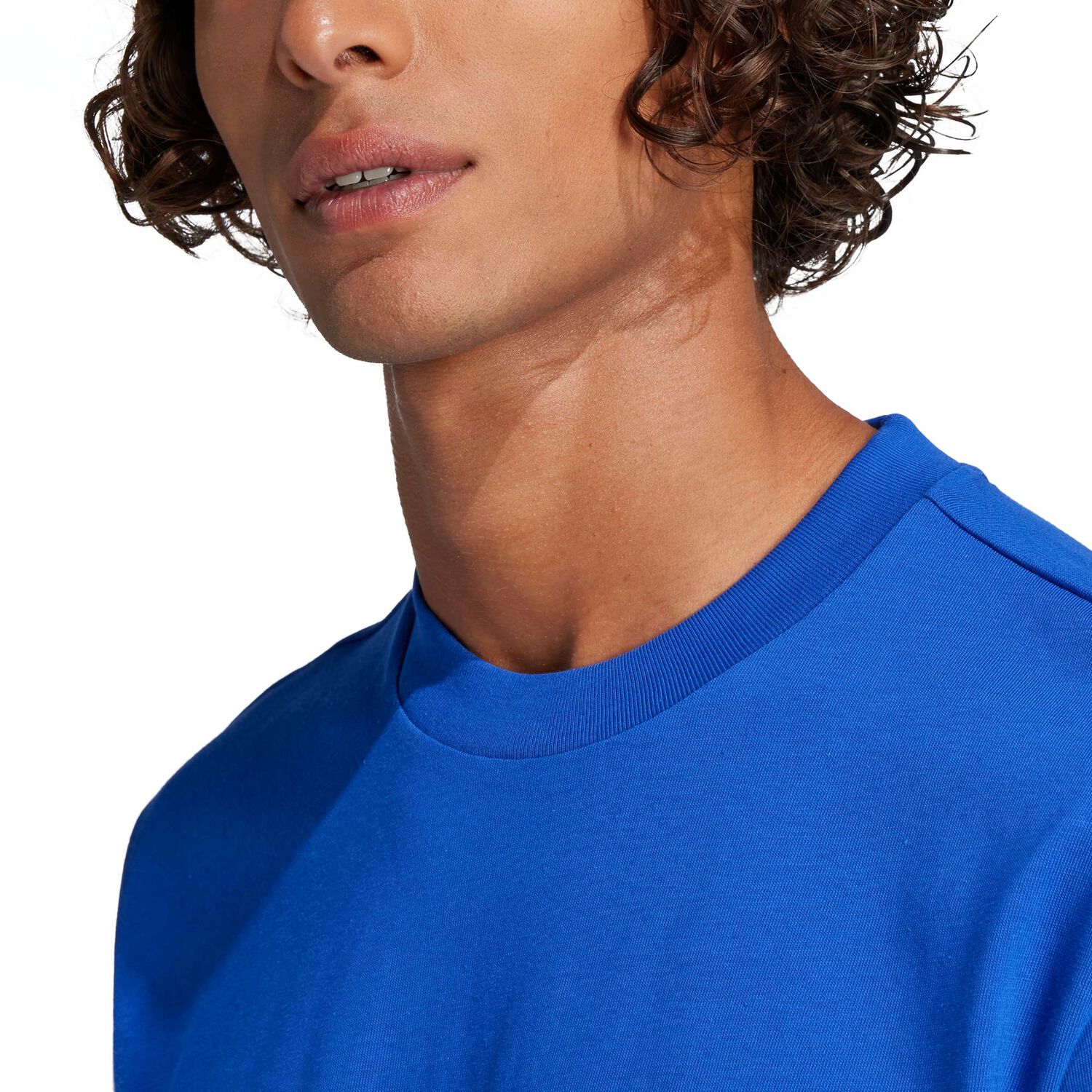 Polera Deportiva Essentials Adidas Hombre image number 5.0