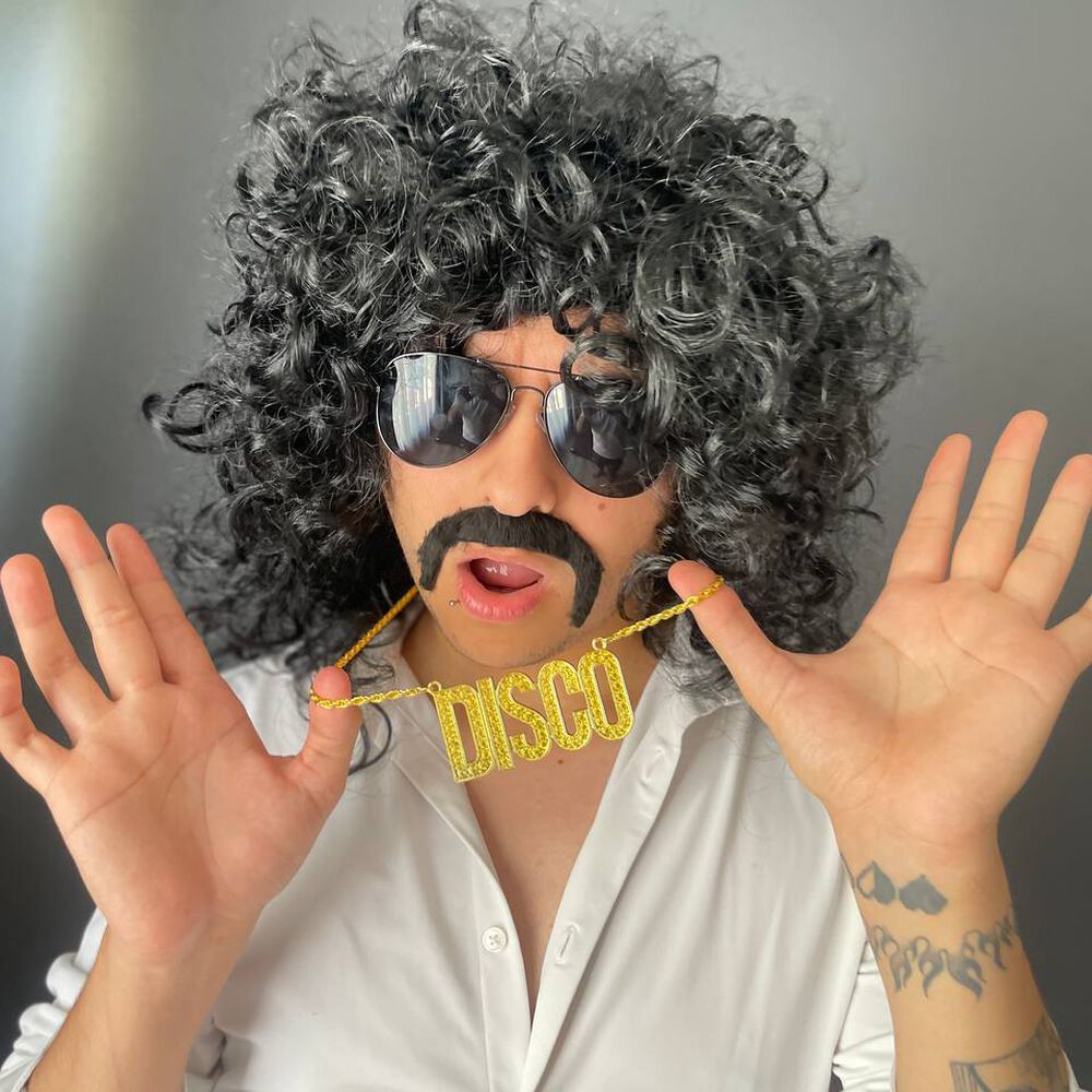 Set Disfraz Afro Retro Hombre Años 80 Onda Disco Pelo image number 12.0