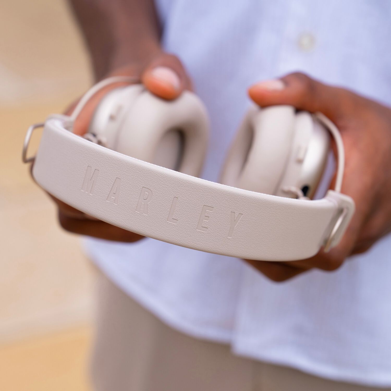 Aud&iacute;fono Bluetooth Positive Vibration Rebel Anc Beige image number 7.0