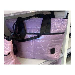 Bolso Tote Acolchado Brillante