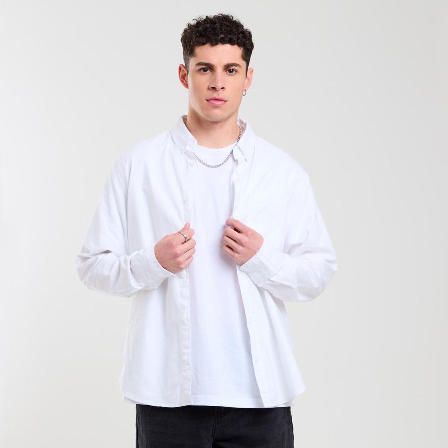Camisa Lisa Slim Manga Larga Hombre Skuad image number 0.0