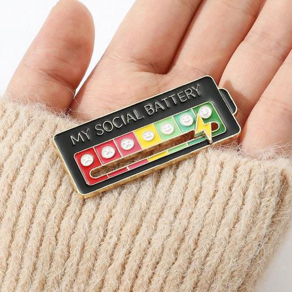 Broche Pin Divertido My Social Battery Bateria Social image number 2.0