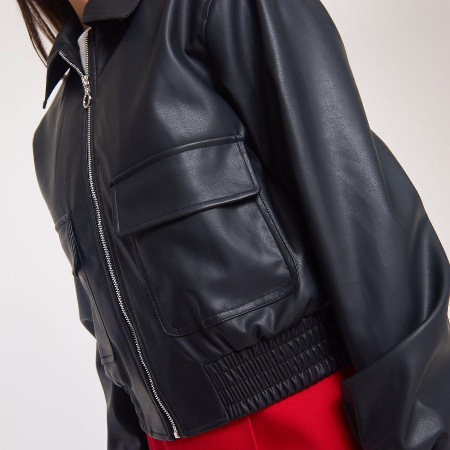 Chaqueta Ecocuero Full Cierre Cuello Solapa Mujer Rolly Go image number 4.0