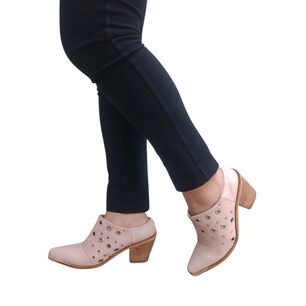 Puntilla Emilia Rosa Pao Pecados