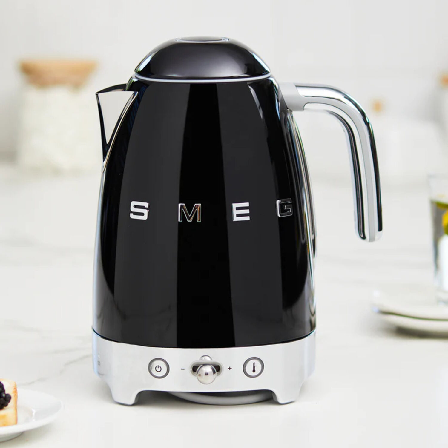 Hervidor Smeg Pro Negro Modelo Klf04bleu image number 2.0