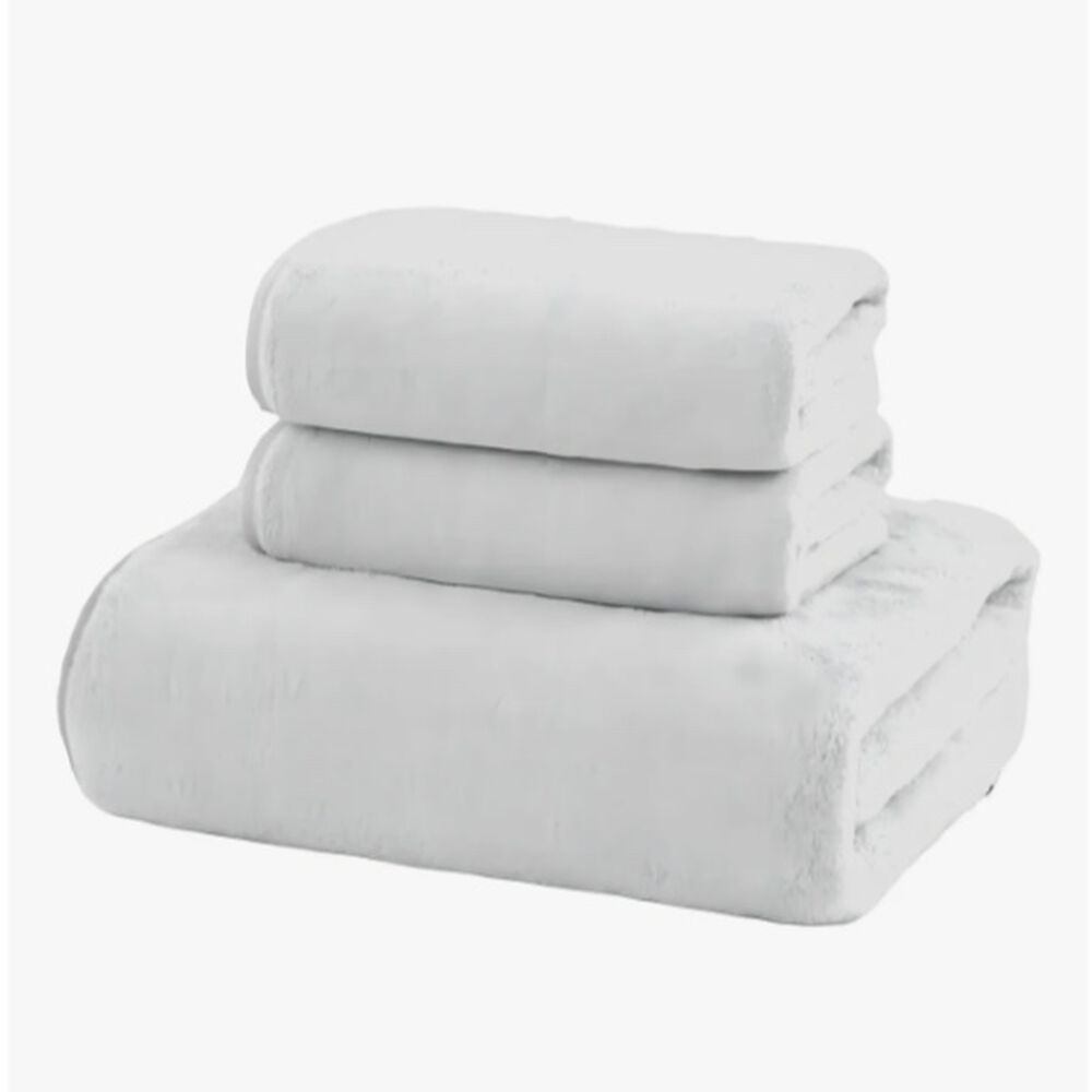 Toalla Extra Larga De Microfibra Blanca image number 0.0