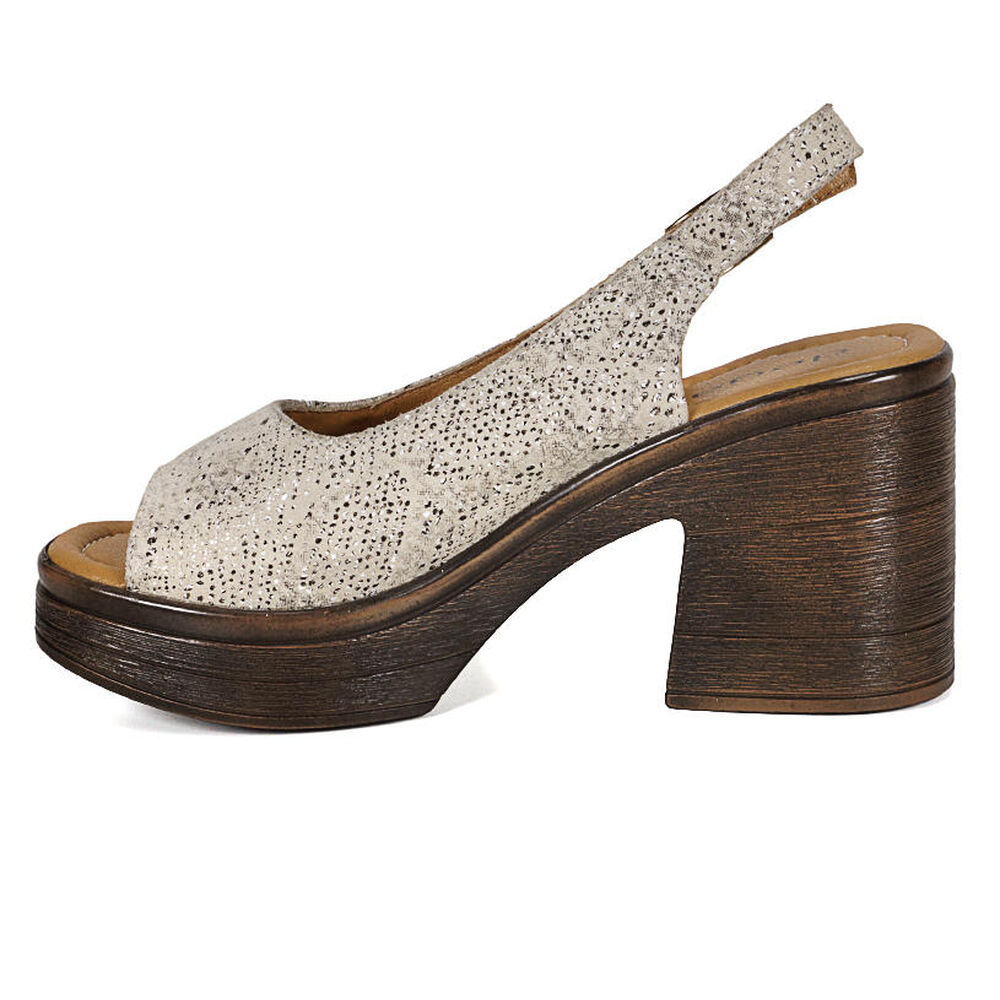 Sandalia Cuero Yanil Beige Print image number 4.0