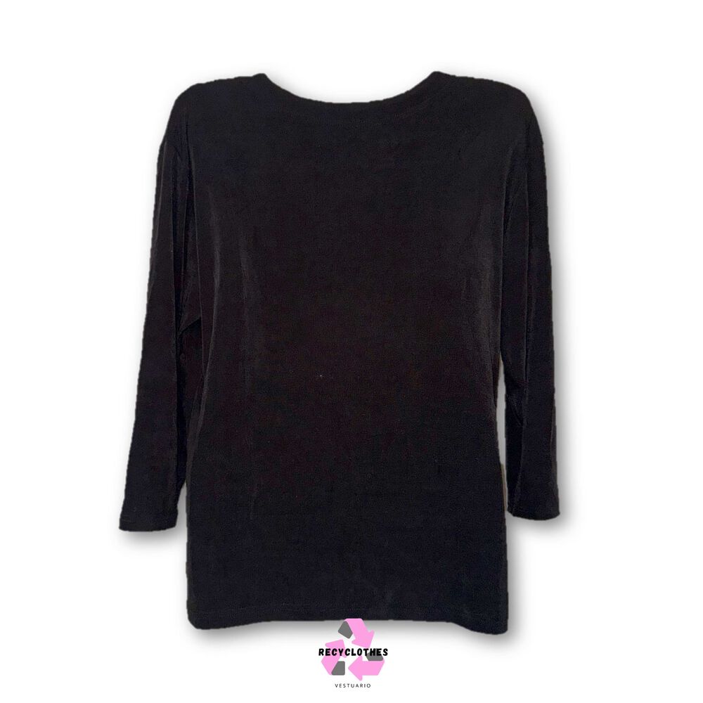 Polera Negra Tu Genérica image number 2.0